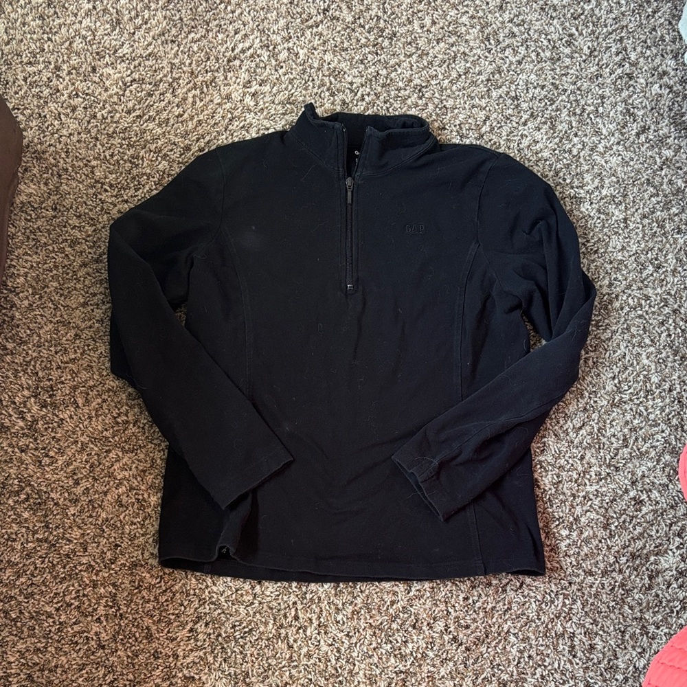GAP Black Logo Pullover